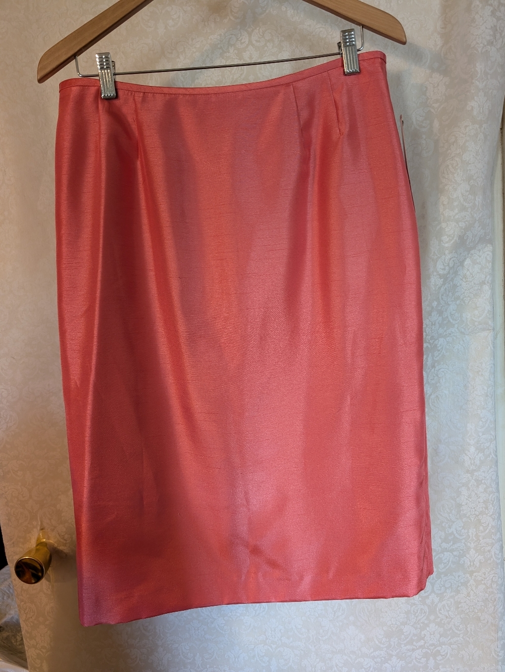 Le Suit New With Tags Sz.12 Peach Jacket & Skirt Set - Picture 9 of 15